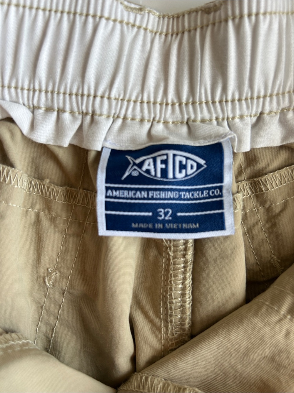 AFTCO Men’s Tan Cargo Shorts with Elastic Waist - Picture 2 of 2